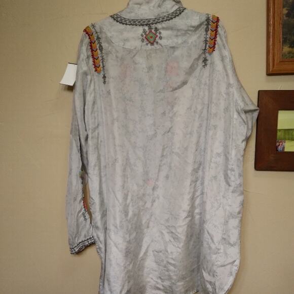 Biya Johnny Was embroidered long sleeve gray aztec top Oversized Xsmall or small - Picture 3 of 3